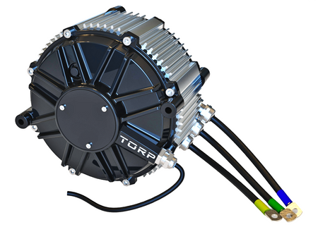 Silnik TORP TM25 – widok z prawej strony, silnik elektryczny IPM 13 kW / 40 kW do motocykla SurRon Light Bee i Ultra Bee.