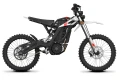 Motocykl elektryczny enduro Zero XB 50 cm³ – widok z boku, lekka konstrukcja i zawieszenie terenowe KKE.