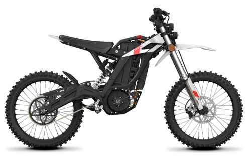 Motocykl elektryczny enduro Zero XB 50 cm³ – widok z boku, lekka konstrukcja i zawieszenie terenowe KKE.