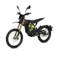 Surron Light Bee L1e 2026 czarny – ujęcie skośne