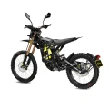 Surron Light Bee L1e 2026 czarny – ujęcie skośne od tyłu